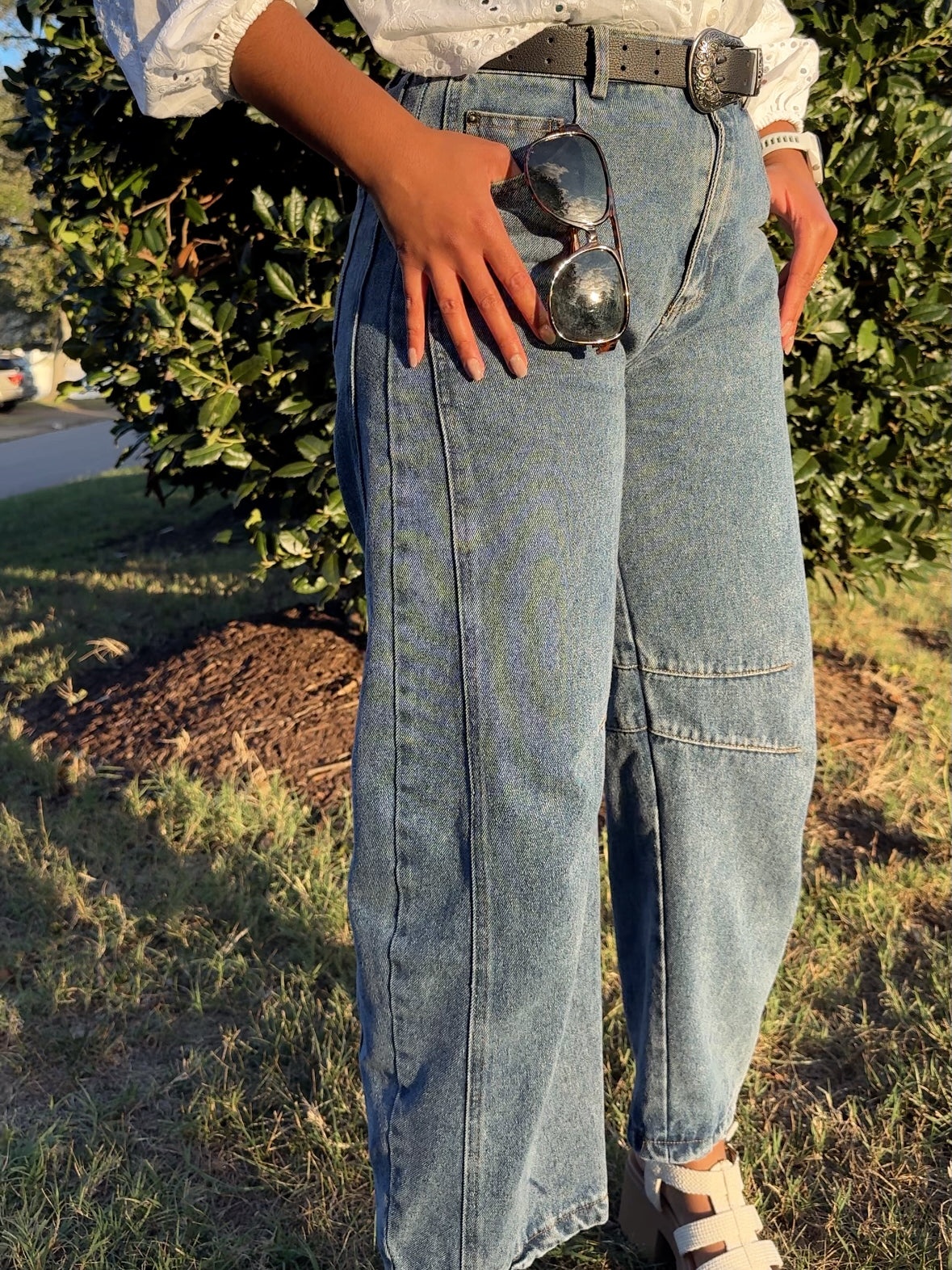 Basic Barrel Jeans